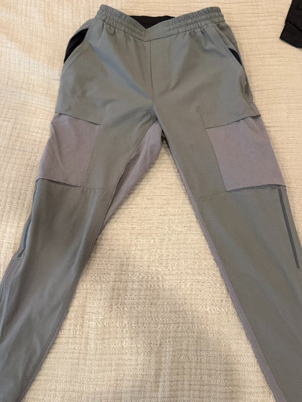 Lululemon Men's XS Engineered Elements Cargo Jogger Pants Grey Sage